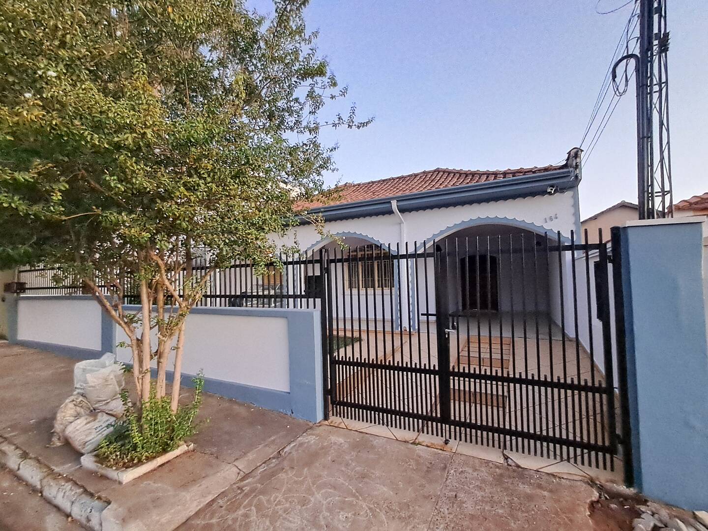 #83 - Casa para Venda em São Pedro - SP